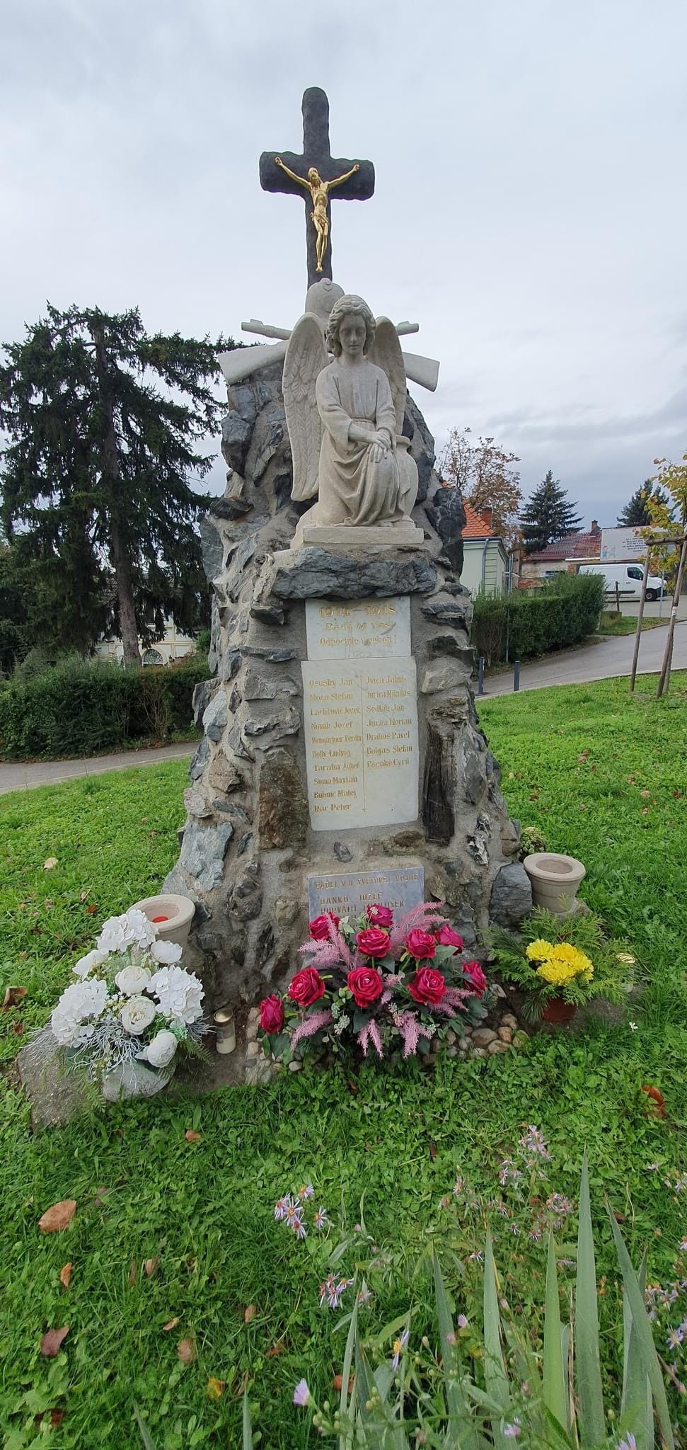 pomnik namestie 4 aprila | WebJET CMS